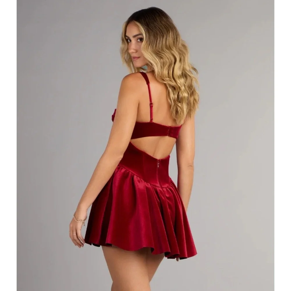 Windsor Red Kyla Velvet Cutout Corset Skater Mini Dress Wedding Formal Date M - Picture 4 of 12
